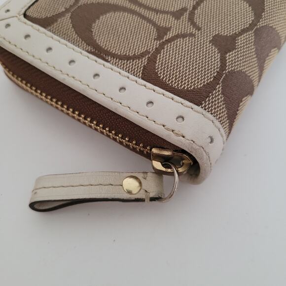 Coach Leather Wallet White Beige Zip Around Large Clutch Western Continental - Picture 8 of 8